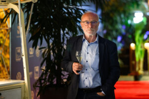 utazó bár pezsgős koccintás rendezvényen