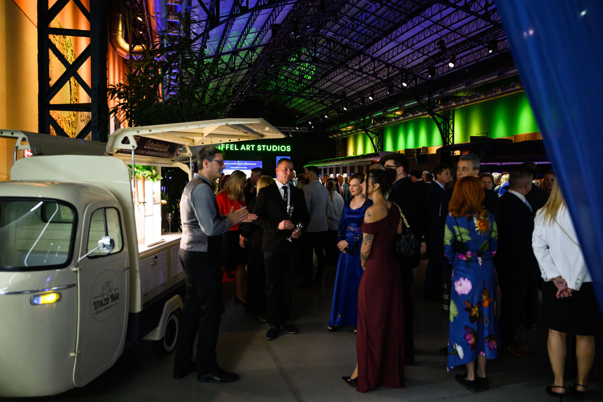 utazó bár bérelhető mobilbár beltérre